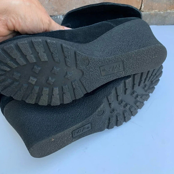 MIA Wedge Black Fold-over Bootie Size 8.5 - Picture 5 of 6